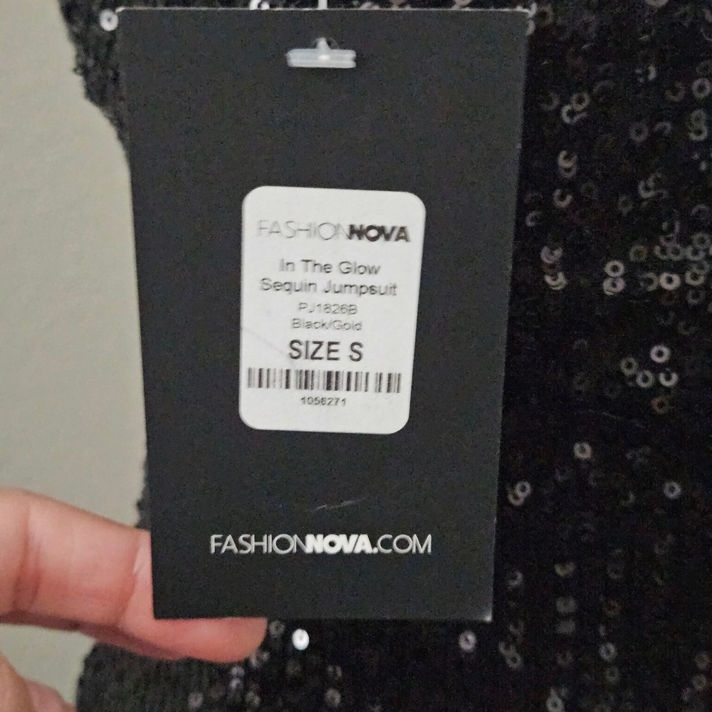 Fashion Nova In The Glow Sequin Jumpsuit Black Gold sz S NWT Fest Party - Picture 3 of 17